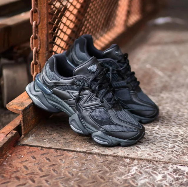 New Balance 9060 Triple Black